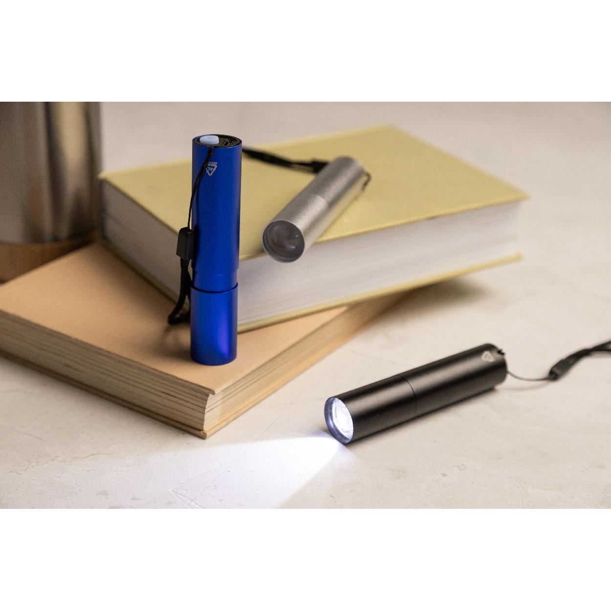 Lanternă reîncărcabilă din aluminiu reciclat Chargelight Tone Negru