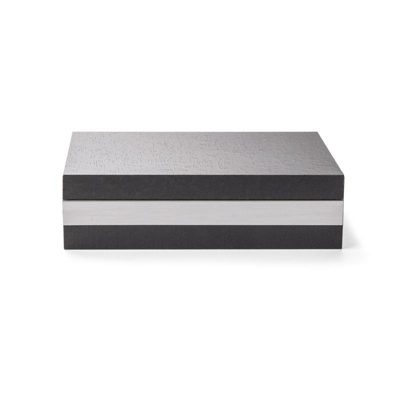 Portofelul LEON negru