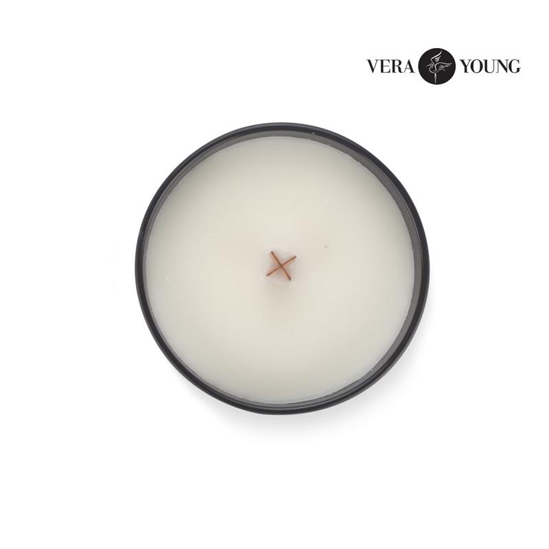 Lumânare din ceară de soia 220g - Norwegian Woods  - VERA YOUNG Negru