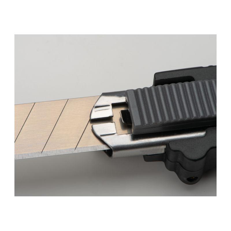 Cutter profesional cu 4 lame Negru