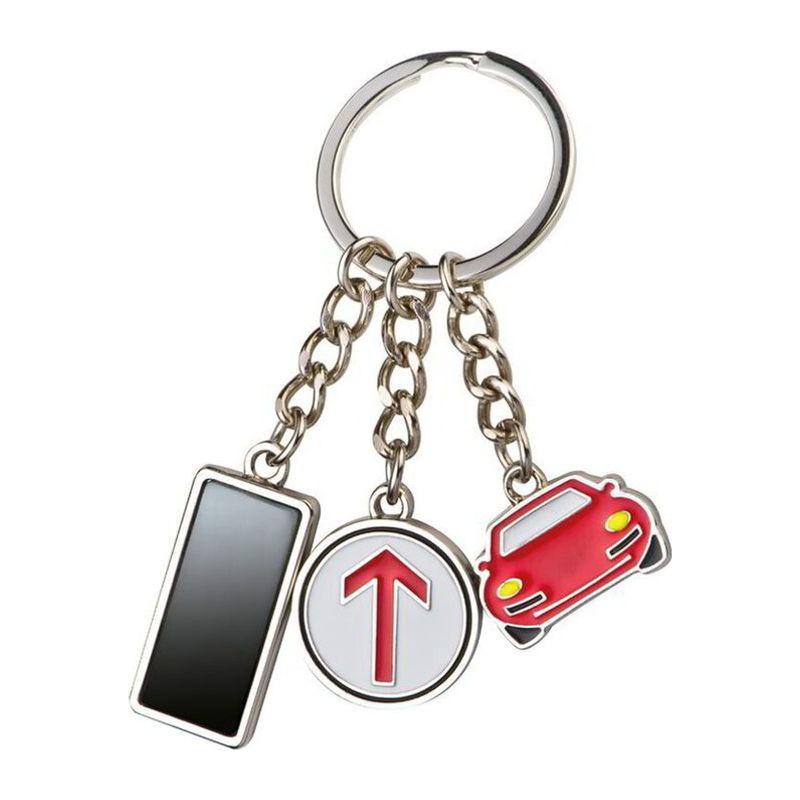 Breloc metalic cu accesorii Automobile