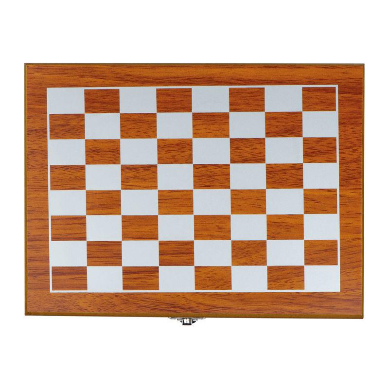 Set şah, cărţi de joc, sticlă plată și pahare Maro