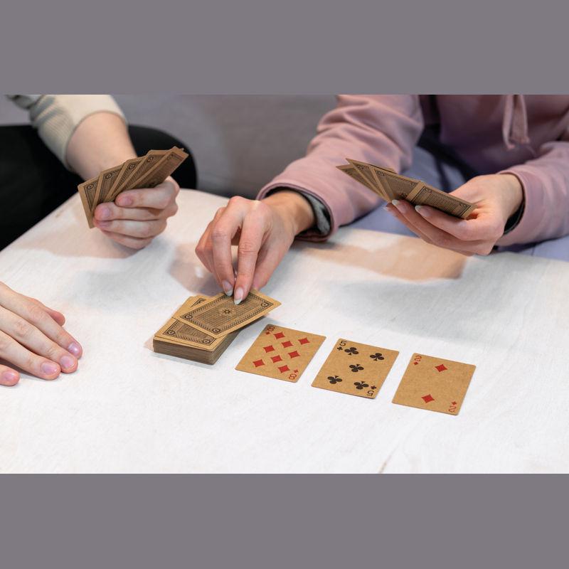 Joc clasic de cărți de poker Beige