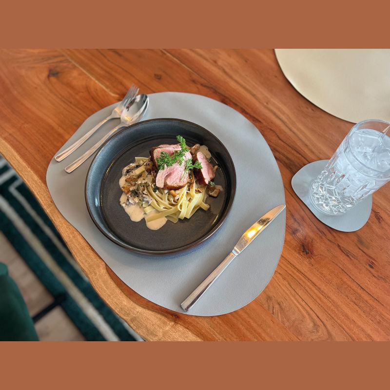 Set de servire din 8 piese Negru