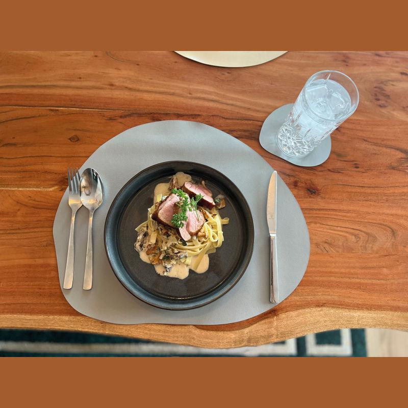 Set de servire din 8 piese Negru